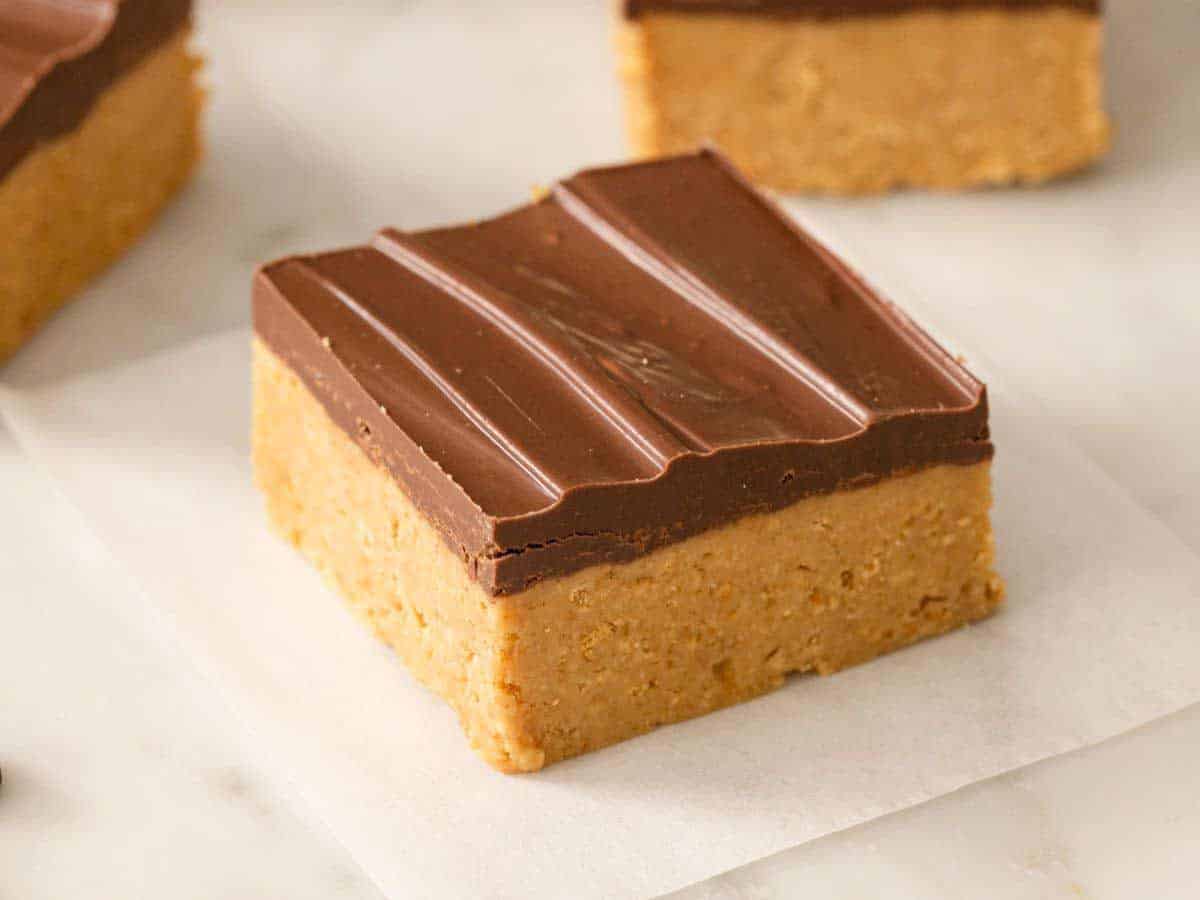 Easy Peanut Butter Bars: Perfect Baked or No-Bake Recipes